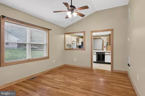 Entry Way - 6161 Randall St, Mount Jackson, VA 22842 photo 1 of 3