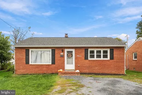 479 Brown St, Strasburg, VA 22657