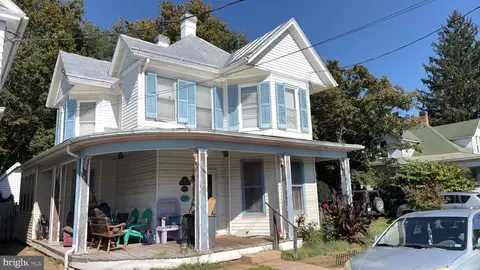 106 Printz St, Edinburg, VA 22824