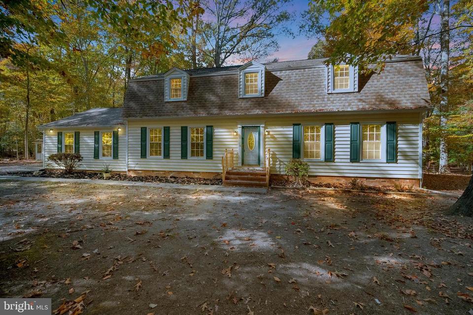 110 Goldvein Dr, Fredericksburg, VA 22407 21 Photos MLS 