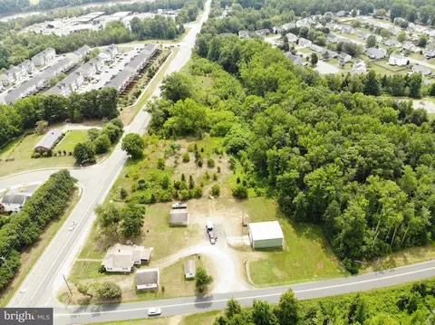 10332 Tidewater Trl, Fredericksburg, VA 22408