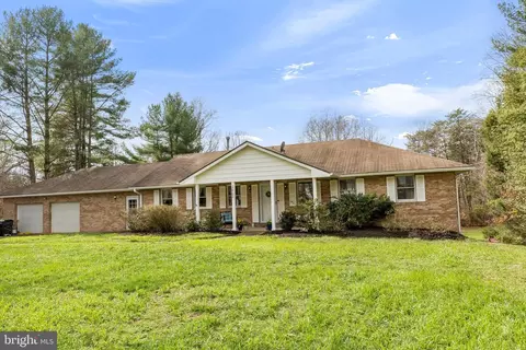 12702 Wesley Dr, Fredericksburg, VA 22407