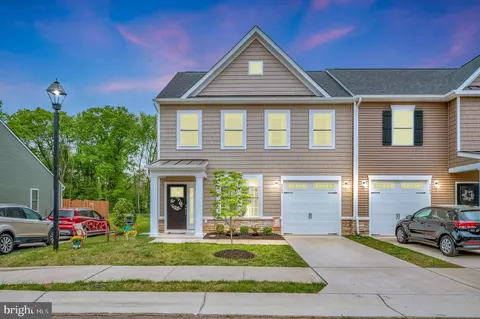 5705 Finley Rose Ct, Fredericksburg, VA 22407