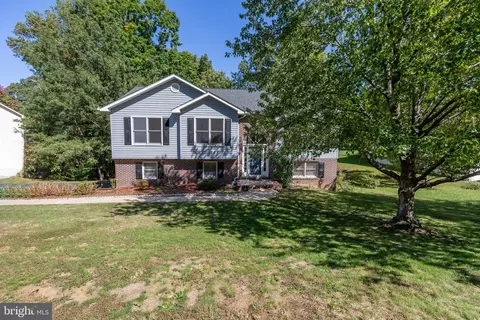 4403 Murven Park Ln, Fredericksburg, VA 22408