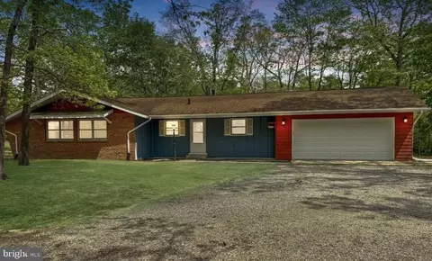 201 Hardwood Ln, Fredericksburg, VA 22408