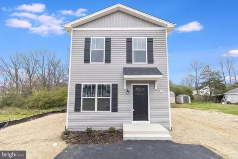 103 Hotchkiss St, Fredericksburg, VA 22408