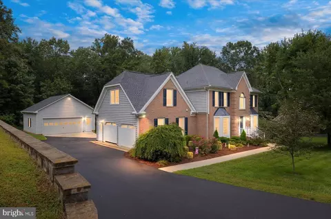 4005 Longwood Dr, Fredericksburg, VA 22408