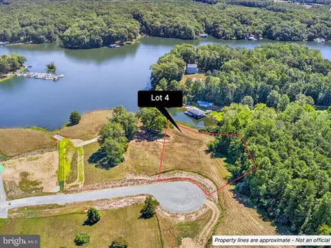 4707 Eagle Point Ct, Spotsylvania, VA 22551