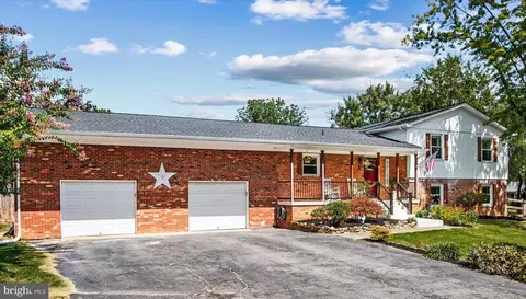 5 Junie Ct, Fredericksburg, VA 22407