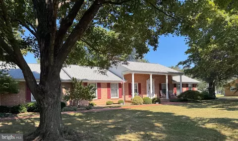 7213 Chancellor Rd, Fredericksburg, VA 22407