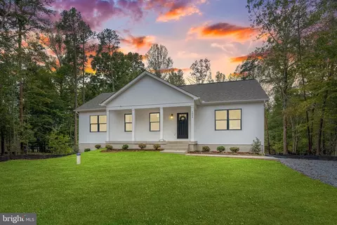 5804 Dogwood Tree Ln, Mineral, VA 23117