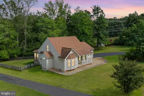 11308 Springfield Dr, Fredericksburg, VA 22408