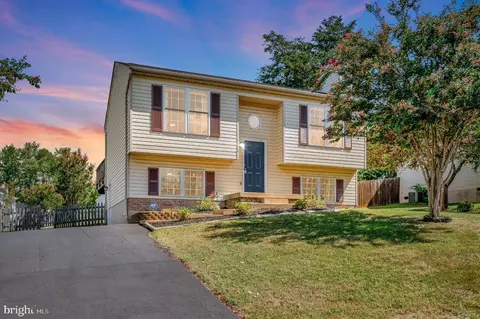 11514 Woodland View Dr, Fredericksburg, VA 22407