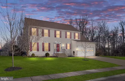 2707 Francis Ct, Fredericksburg, VA 22408