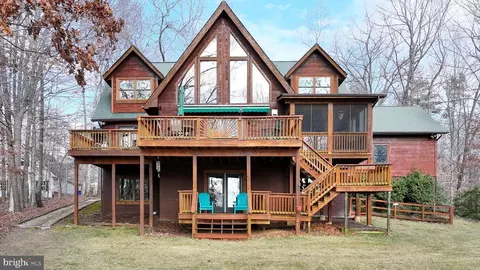 13101 Black Walnut Ln, Spotsylvania, VA 22551