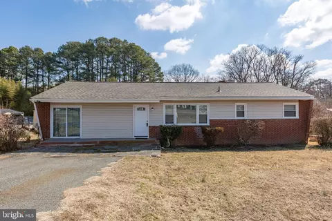 1305 Bragg Rd, Fredericksburg, VA 22407