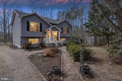 8507 Leslie Ct, Fredericksburg, VA 22407