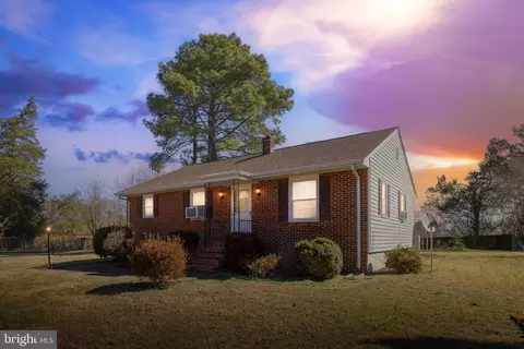 1145 Bernstein Rd, Fredericksburg, VA 22407