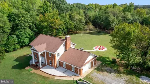19 Twin Springs Dr, Fredericksburg, VA 22407
