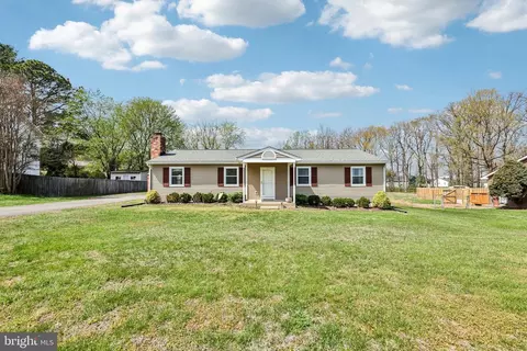 12016 Grantwood Dr, Fredericksburg, VA 22407
