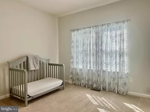Bedroom - 9227 Split Oak Dr, Fredericksburg, VA 22407 photo 5 of 6