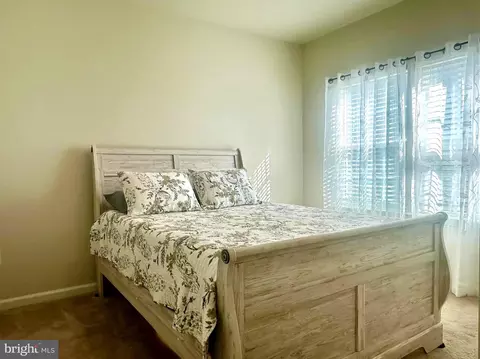 Bedroom - 9227 Split Oak Dr, Fredericksburg, VA 22407 photo 3 of 6