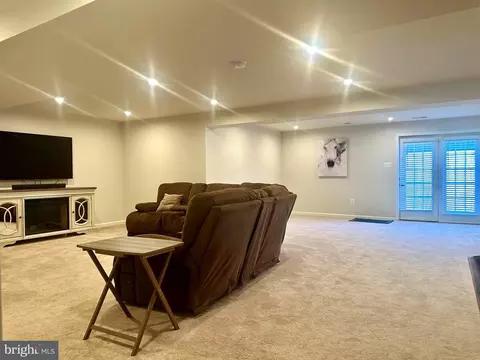 Living - 9227 Split Oak Dr, Fredericksburg, VA 22407 photo 3 of 3