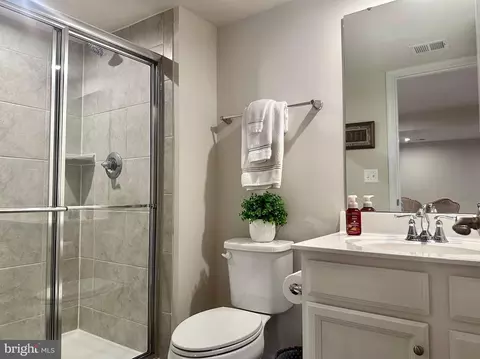 Bath - 9227 Split Oak Dr, Fredericksburg, VA 22407 photo 1 of 1