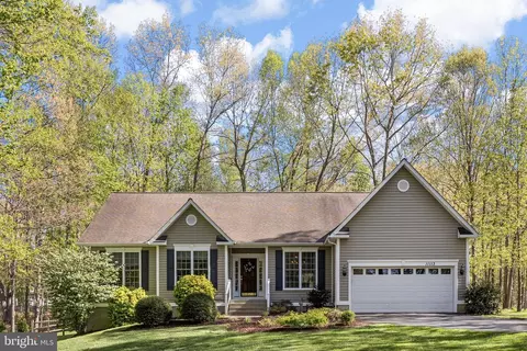 11113 Piney Forest Dr, Bumpass, VA 23024