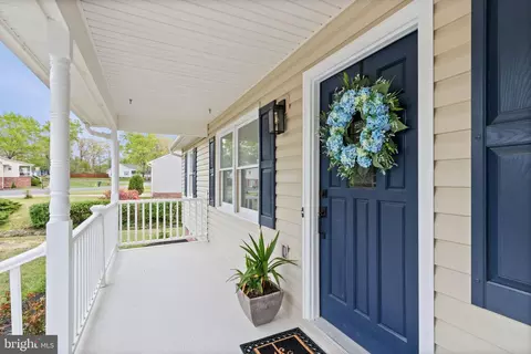 10722 Lovett Dr, Fredericksburg, VA 22407