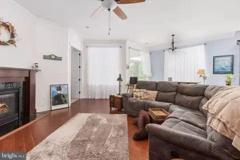 Living - 7808 General Wright Dr, Fredericksburg, VA 22407 photo 1 of 2
