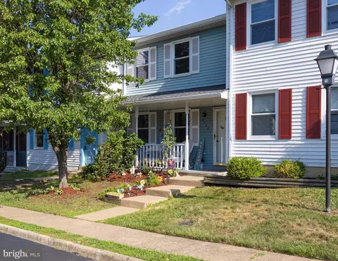 5142 Redbud Rd, Fredericksburg, VA 22407