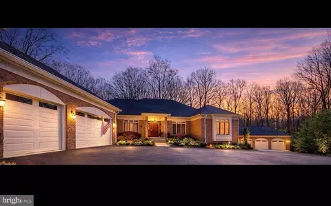 13801 Hunting Run Dr, Fredericksburg, VA 22407