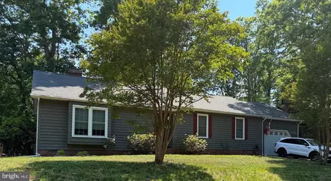 204 Bowen Dr, Fredericksburg, VA 22407