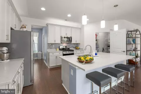 12331 Ruby Red Dr, Fredericksburg, VA 22407 photo 2