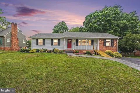 313 Laurel Ave, Fredericksburg, VA 22408