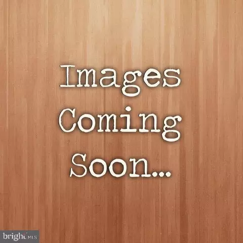 6131 W Greenbrier River Rd, Fredericksburg, VA 22407