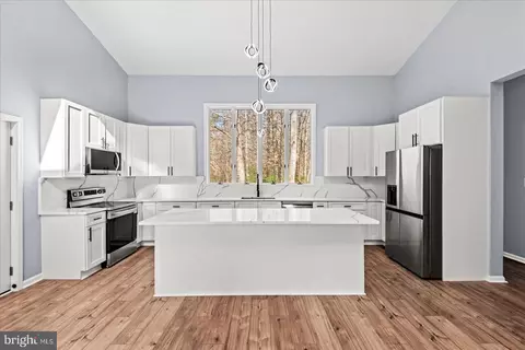 7621 River Rd, Fredericksburg, VA 22407