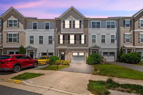 1506 Hudgins Farm Cir, Fredericksburg, VA 22408