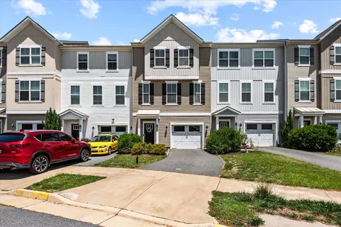 1506 Hudgins Farm Cir, Fredericksburg, VA 22408