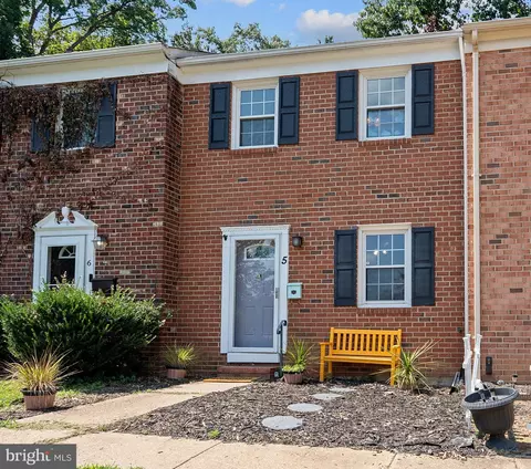 5 Bentley Ct, Fredericksburg, VA 22408