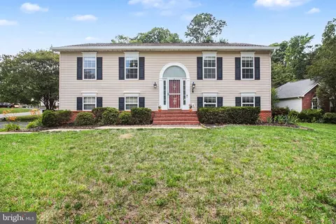 11700 Woodland View Dr, Fredericksburg, VA 22407