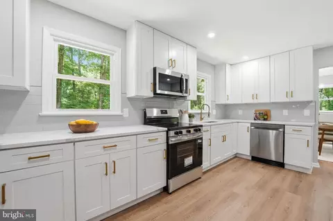 7607 Nyland Rd, Fredericksburg, VA 22408