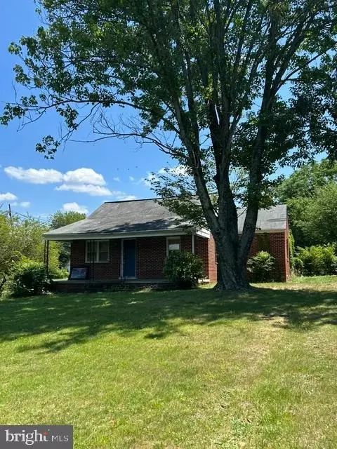 6522 Old Plank Rd, Fredericksburg, VA 22407