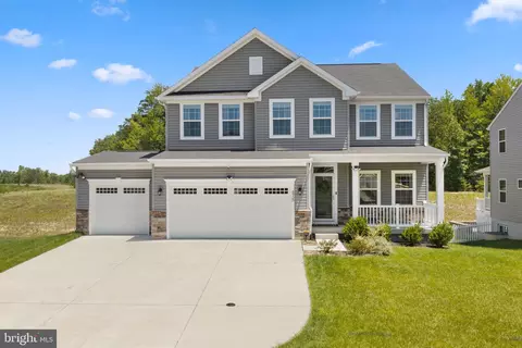 8905 Maple Run Dr, Fredericksburg, VA 22407