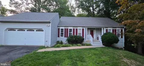 7205 Lord Barton Dr, Fredericksburg, VA 22407