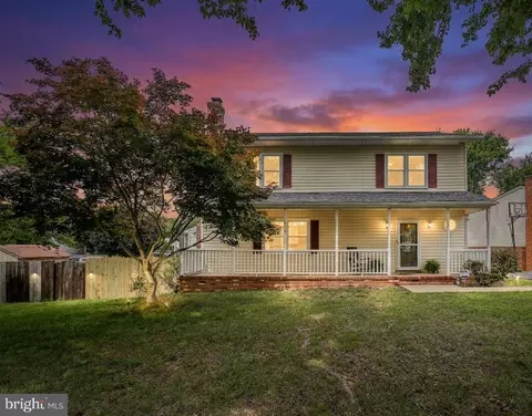 800 Shamrock Dr, Fredericksburg, VA 22407