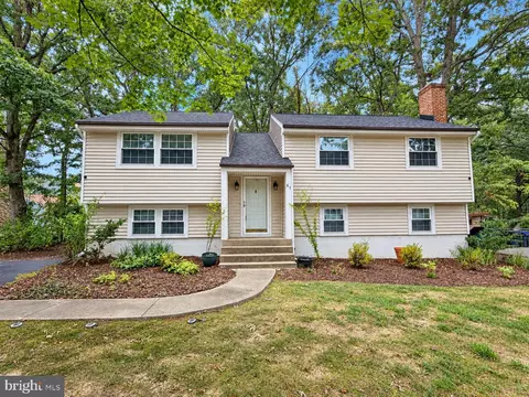 67 Devonne Dr, Fredericksburg, VA 22407