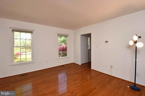 Living - 9624 Sutters Rd, Partlow, VA 22534 photo 2 of 3