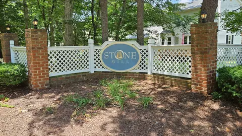10015 Windridge Dr, Fredericksburg, VA 22407